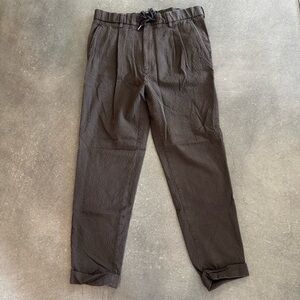 Todd Snyder brown trousers with drawstring waist and pleats. Size M